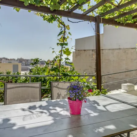 Ethrion Guest house 3*