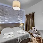 Ethrion 4* ארמופוליס