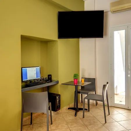 Konukevi Ethrion Ermoupoli