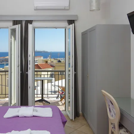 Konukevi Ethrion Ermoupoli