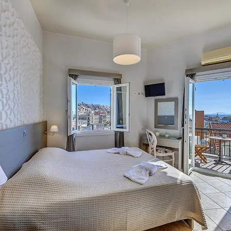 Ethrion Konukevi Ermoupoli