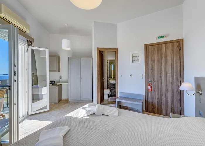 Ethrion Pensjonat Ermupoli